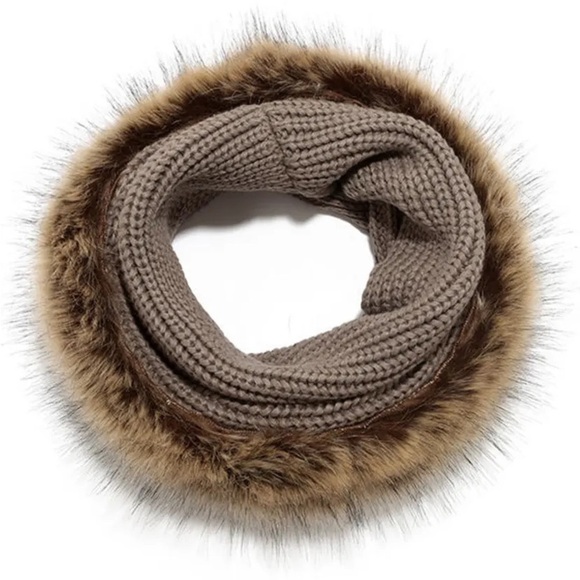GRAY Faux Fur Infinity Scarf - Picture 3 of 7